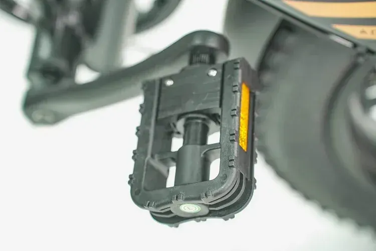 ADO Oasis One battery pack, 48V 15Ah, mounted on downtube with key lock.