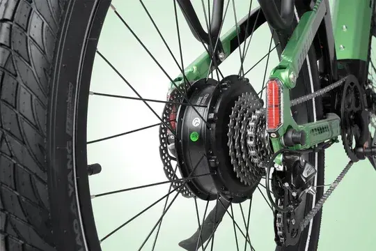 Cyrusher Sprint's 27.5-inch Chaoyang tires and suspension fork in a green finish.