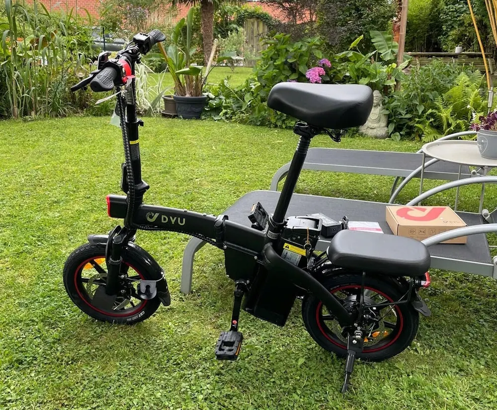 DYU A5 Folding City Electric Bike image 4