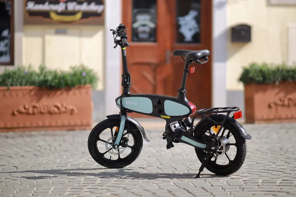 Original packaging of DYU C2 16 inch electric bike 250W 48V 7.5Ah