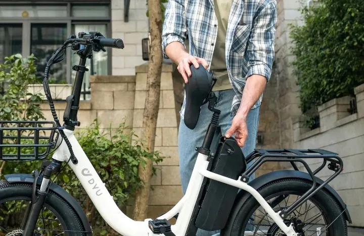 DYU C9 Folding Electric Bike image 3