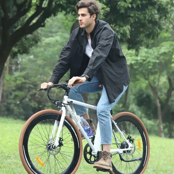 FAFREES F1 electric road bike with 6-hour charging time