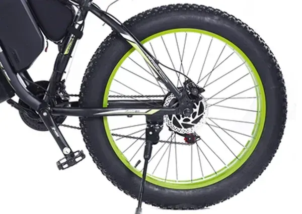Gogobest GF700 hydraulic disc brake caliper and rotor on the front wheel.
