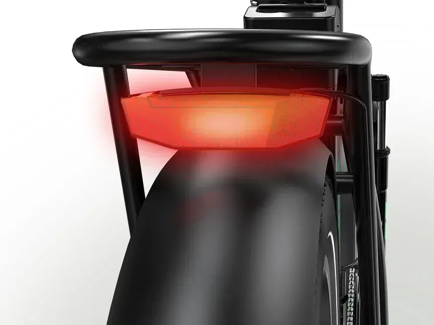 Koolux BK6S 4.0 LCD display showing speed and battery level, handlebar mounted.