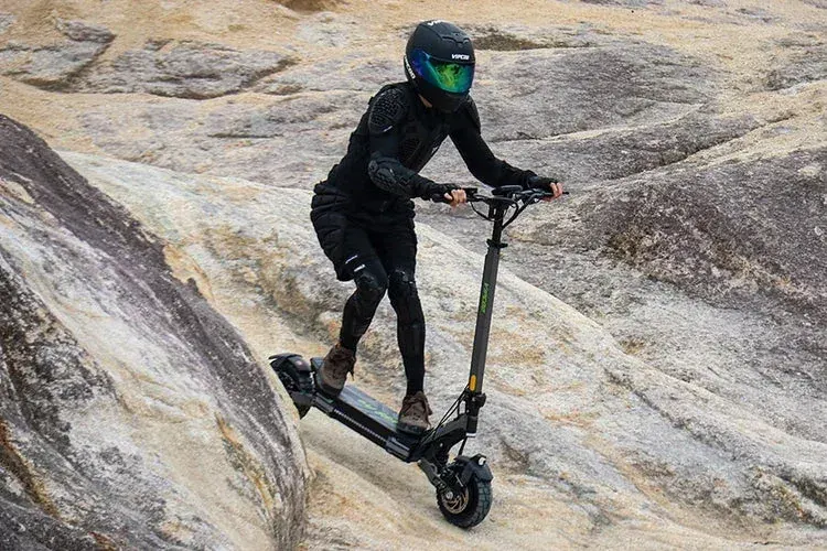 Vipcoo VS6 Pro Dual Motor Electric Scooter image 12